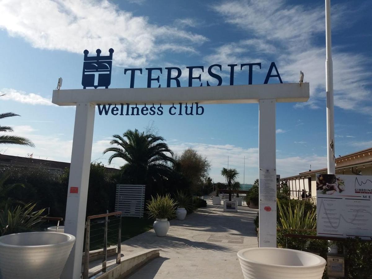Апартаменты Teresita Wellness Club Виареджо Экстерьер фото