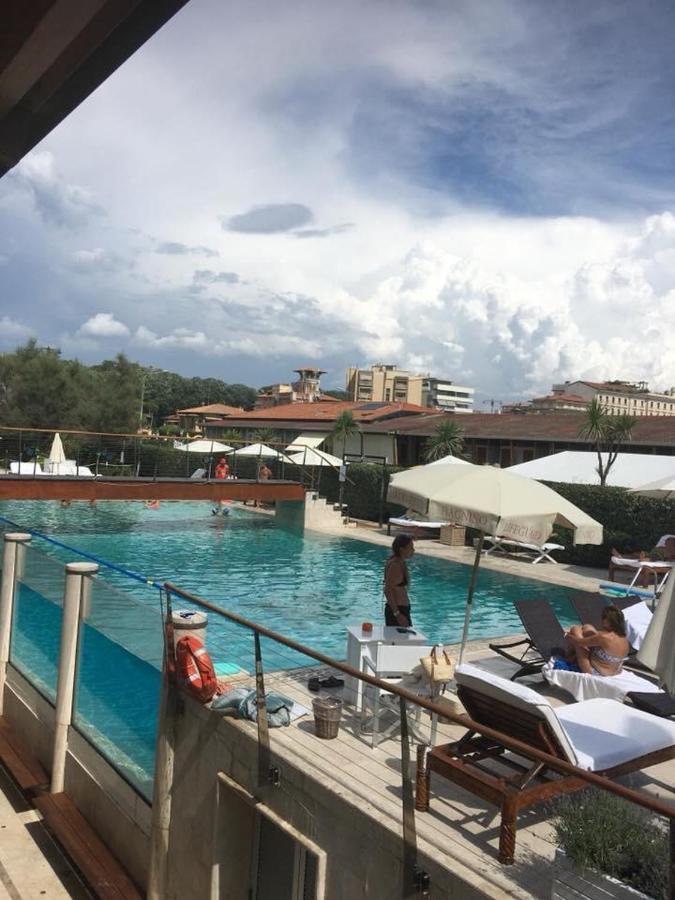 Апартаменты Teresita Wellness Club Виареджо Экстерьер фото